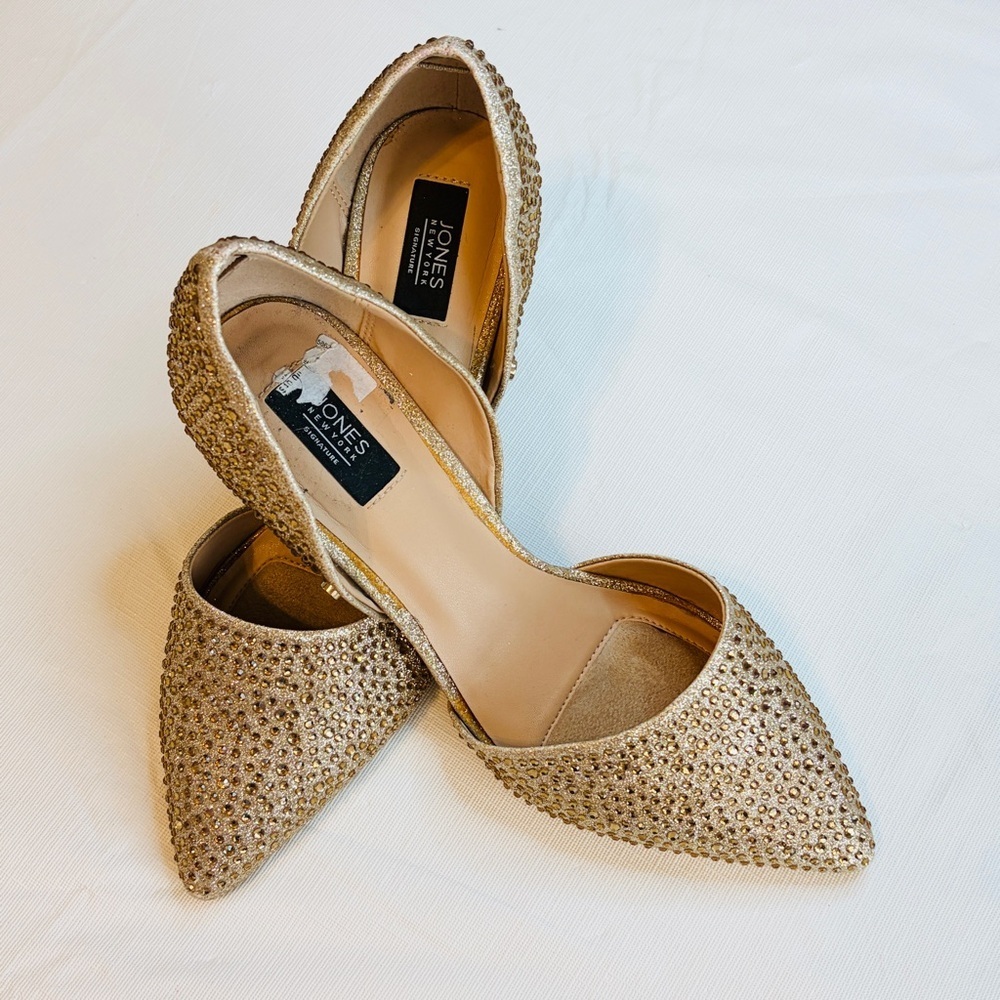 Jones New York Shimmering Gold Pointed Heels